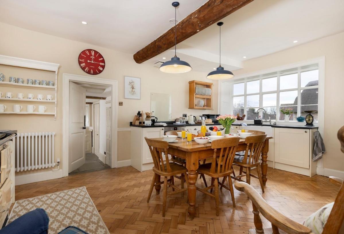 Beautiful Cotswold Farmhouse With Hot Tub Manchester Esterno foto