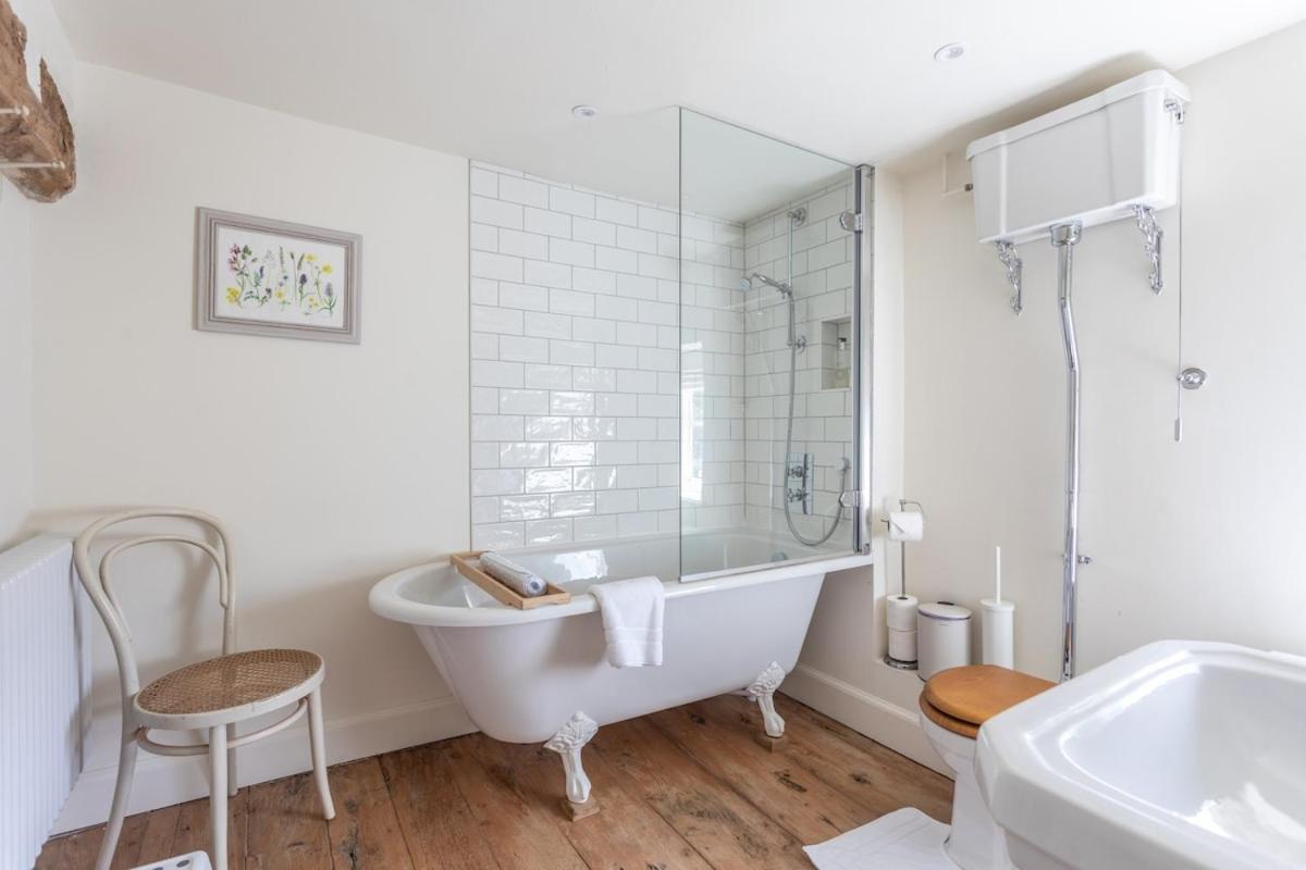 Beautiful Cotswold Farmhouse With Hot Tub Manchester Esterno foto
