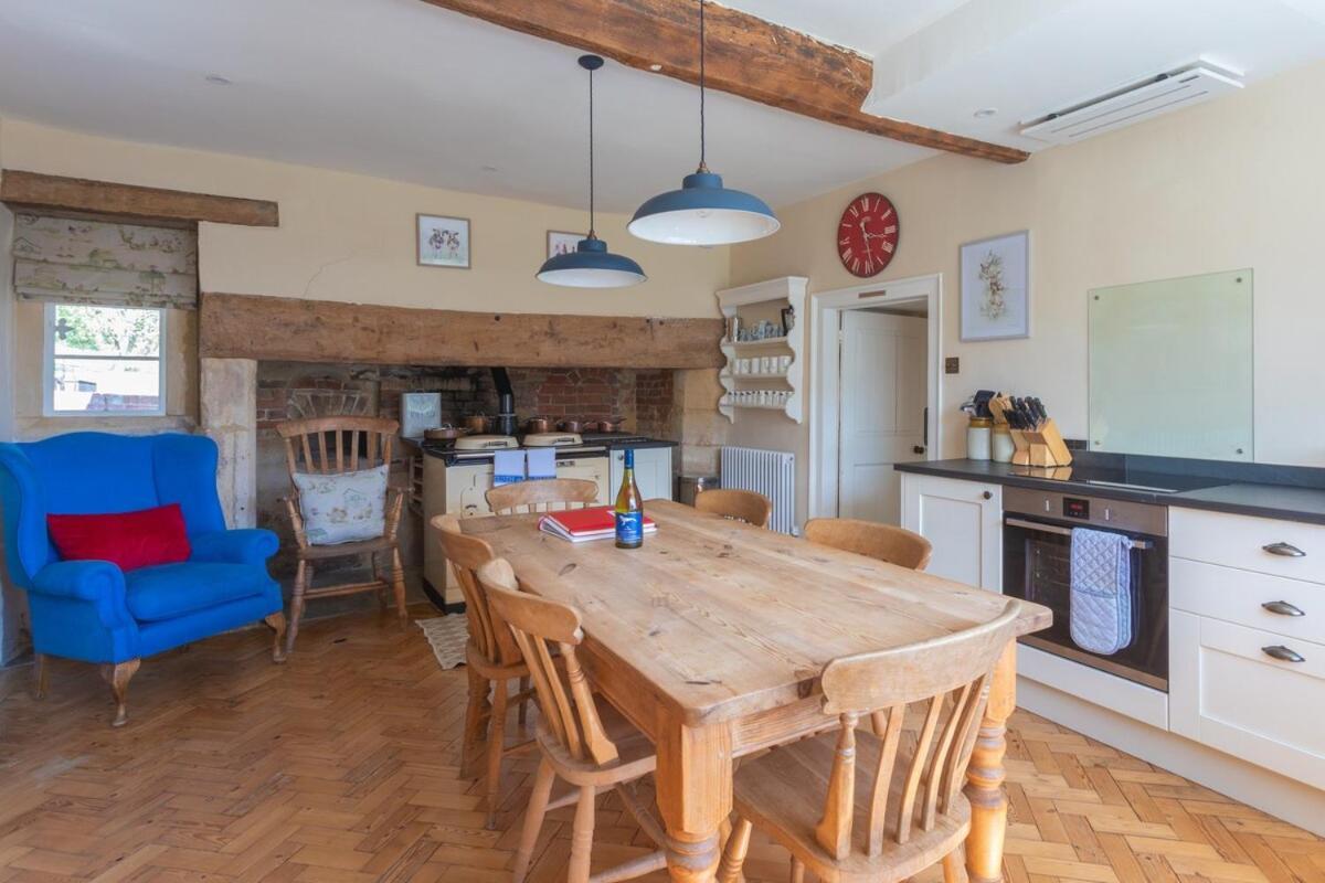 Beautiful Cotswold Farmhouse With Hot Tub Manchester Esterno foto