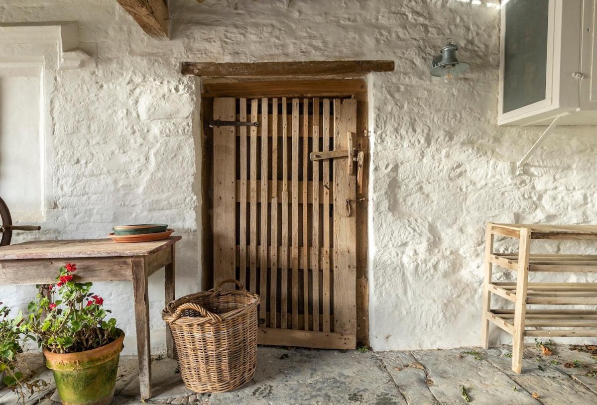 Beautiful Cotswold Farmhouse With Hot Tub Manchester Esterno foto