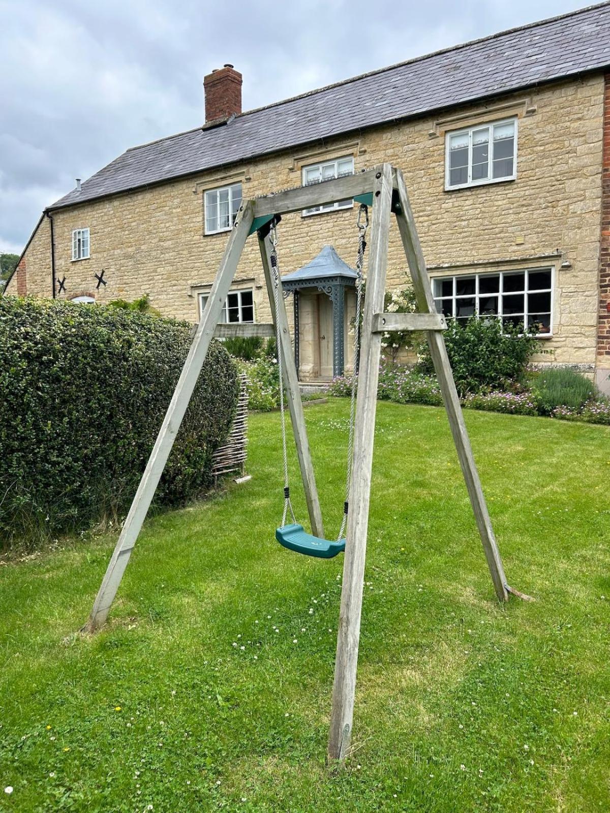 Beautiful Cotswold Farmhouse With Hot Tub Manchester Esterno foto